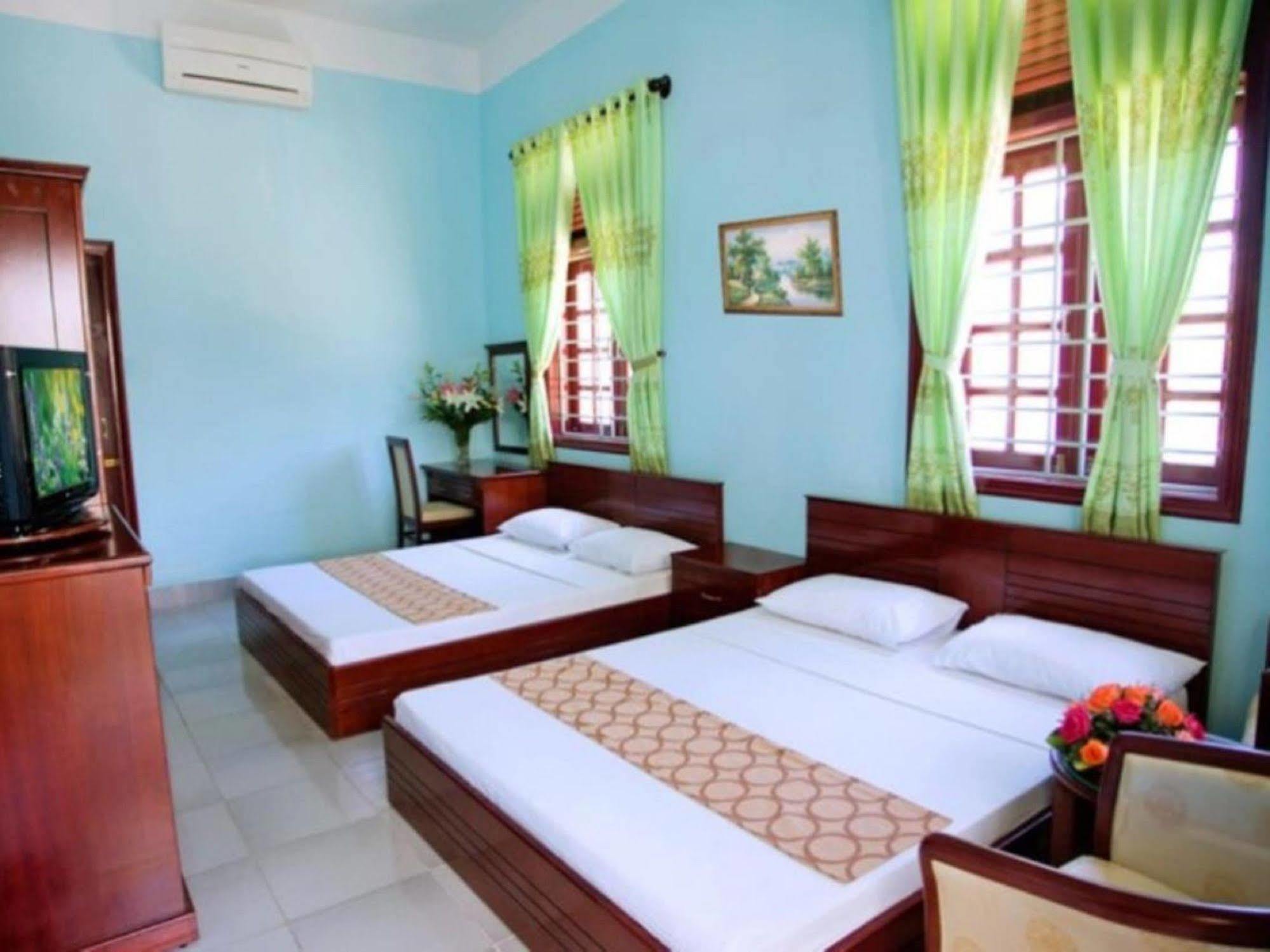 Oyo 381 Tuyet Mai Hotel 나트랑 외부 사진