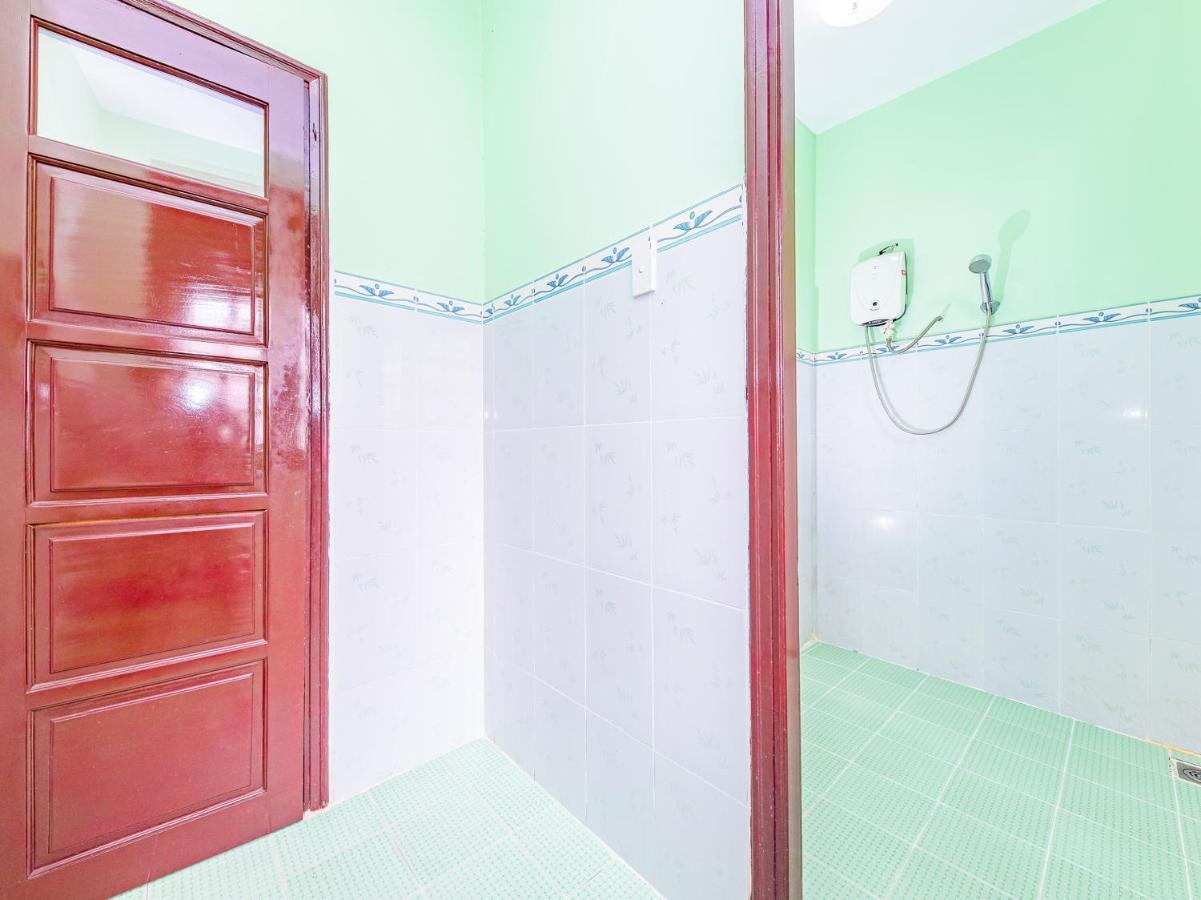 Oyo 381 Tuyet Mai Hotel 나트랑 외부 사진